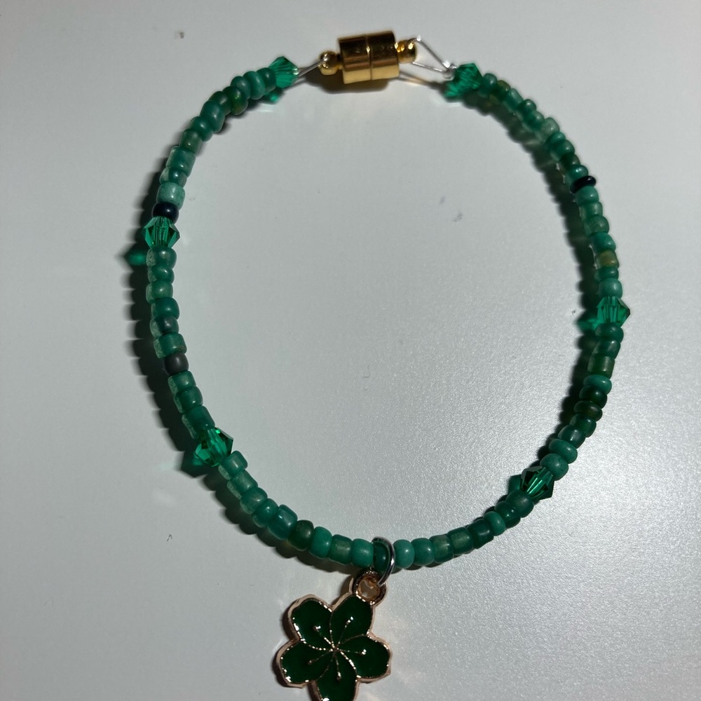 Handmade pink goes good w/ green Wicked-inspired bracelets, friendship bracelet - Picture 6 of 6